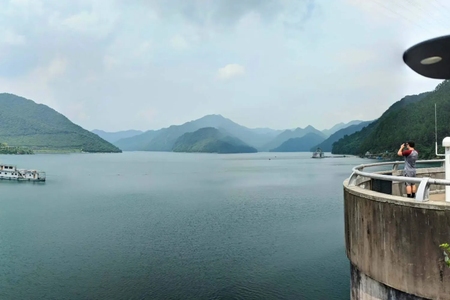 Xin Anjiang Reservoir